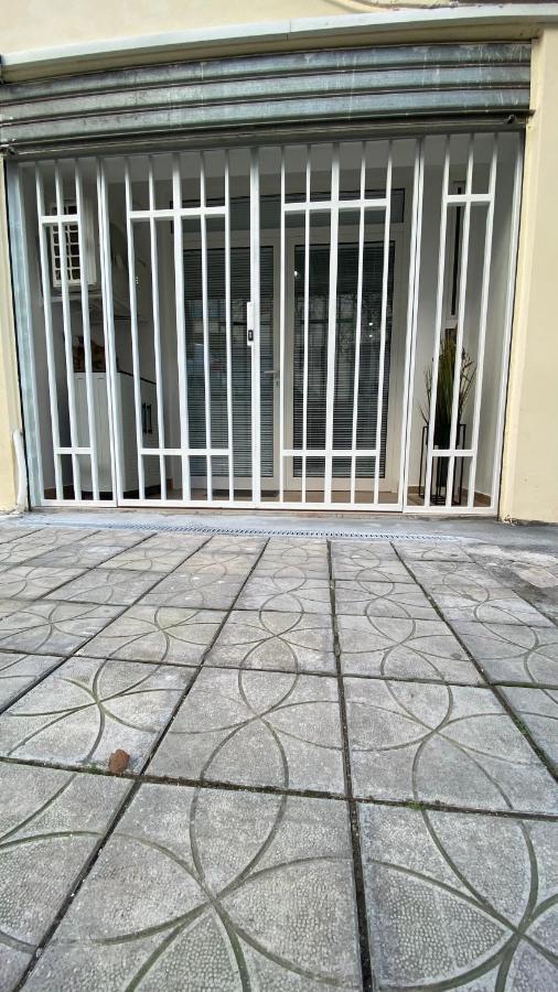 Kosta'S Home Τίρανα Εξωτερικό φωτογραφία